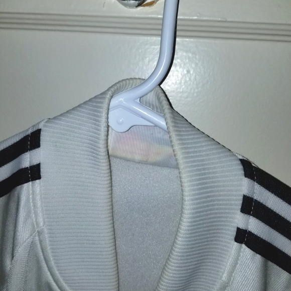 White vintage track jacket (not adidas). black 3 stripes. - Picture 5 of 7